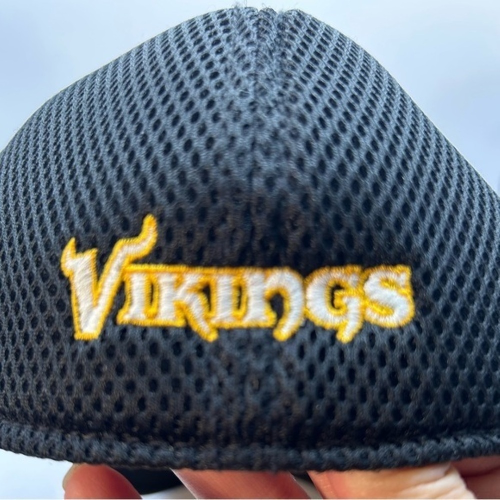 Minnesota Vikings ball cap.  Mesh. Stretch Medium-Large